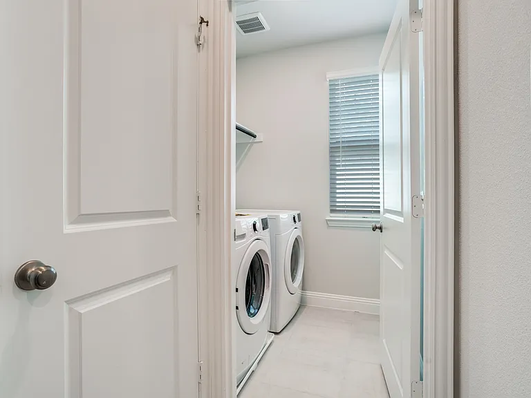 810 Sicily Blvd — Photo 7