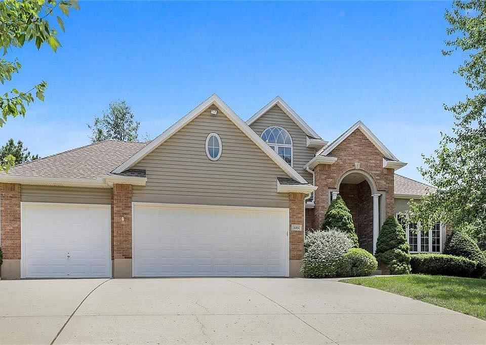 1st image of 4404 SE Willow Place Ct