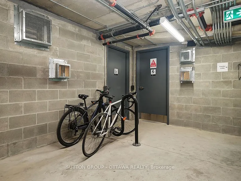 399 Winston Ave #401 — Photo 34