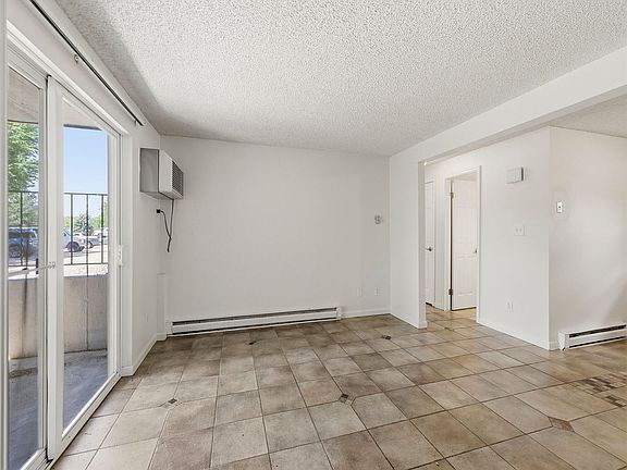 4th image of 1684 Riverside Ave #A1