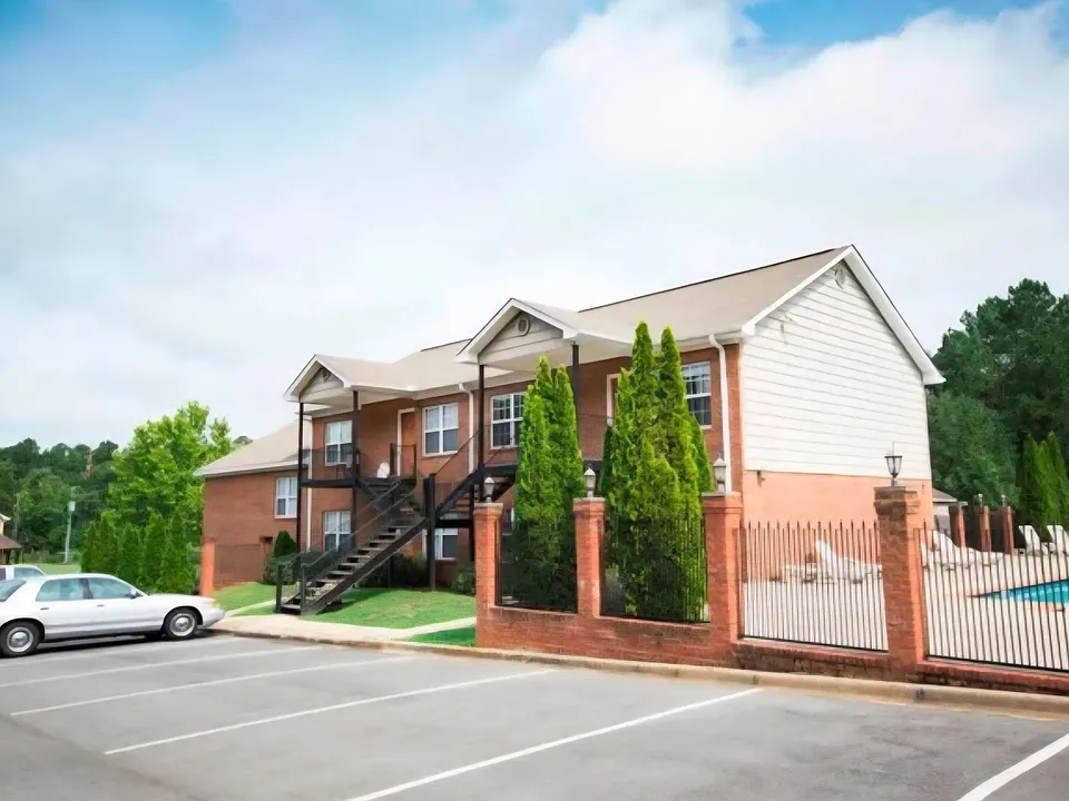 Salem Manor Apartments