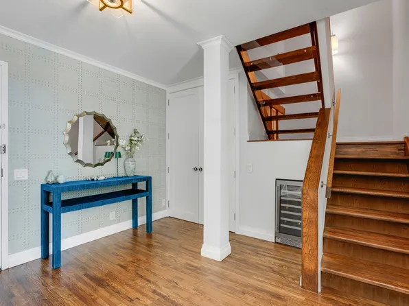 205 East 22nd Street image 10 of 14