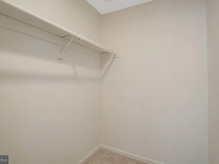203 W Glendale Ave — Photo 41