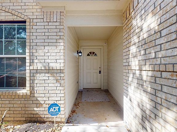 3rd image of 6007 Baldwin Elm St