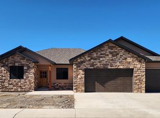 2516 Bear Lake Dr, Montrose, CO 81401
