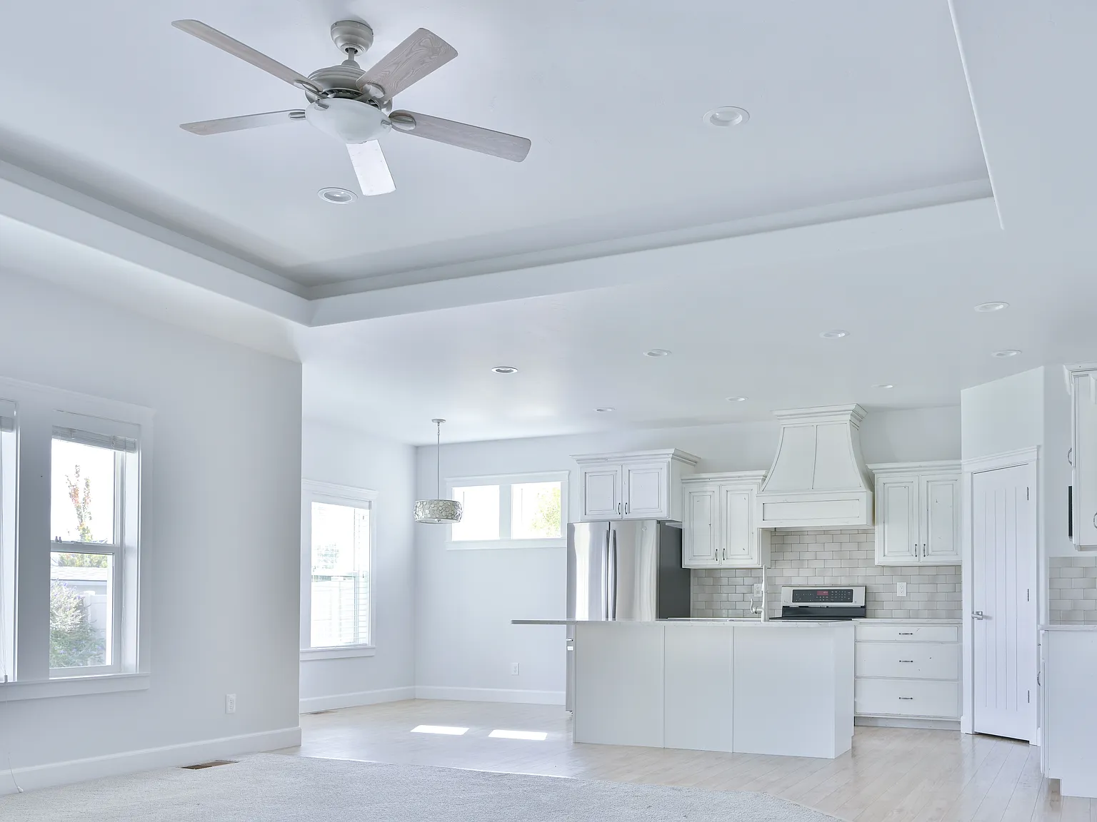 3 bed, 2298 sqft, $2,775 — Photo 4