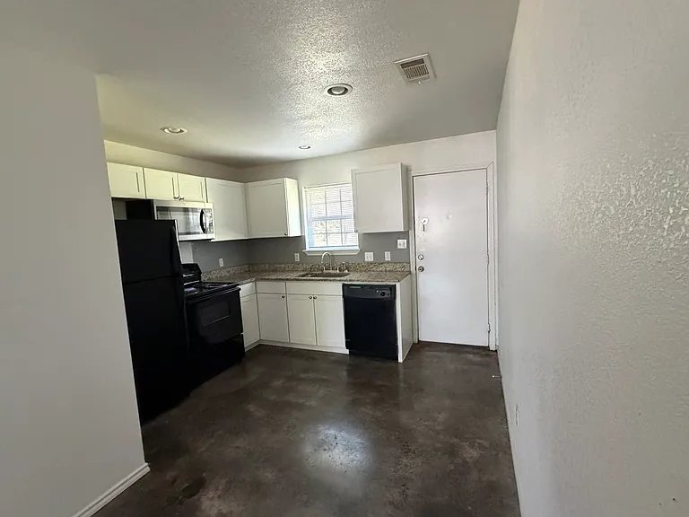 708 Seven Oaks Rd #712 — Photo 3