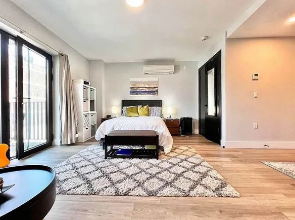 1111 Foster Avenue image 6 of 16