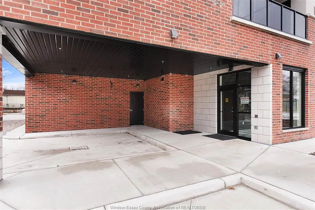 2 bed, 1.0 bath, 617 sqft, $2,050 — Photo 4