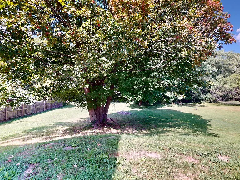 27 E Cook Rd — Photo 11