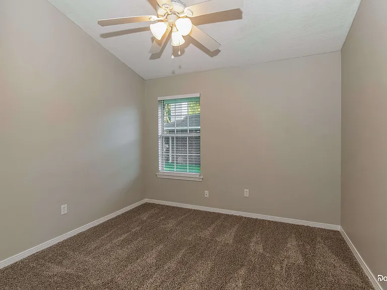 6401 Sarahs View Ct — Photo 11