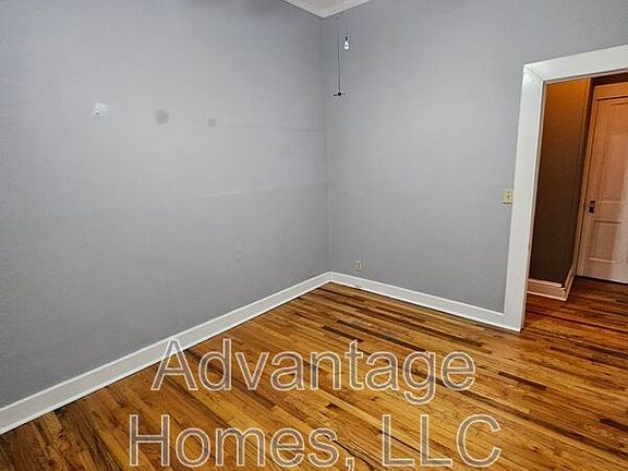 5th image of 3803 Bell St APT 1