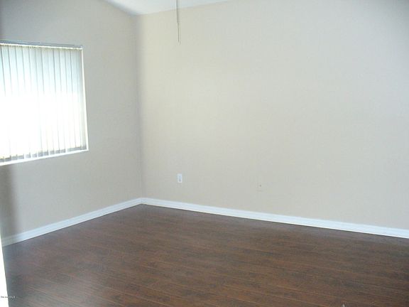 3rd image of 1851 Abbeyridge Dr