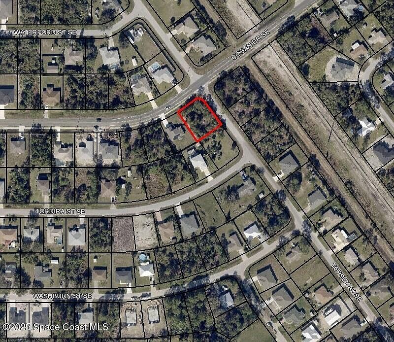 2nd image of 2150 Cogan Dr SE