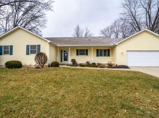154 John Glenn Dr, Valparaiso, IN 46383
