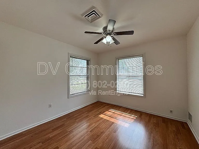 817 Westmont Dr — Photo 15