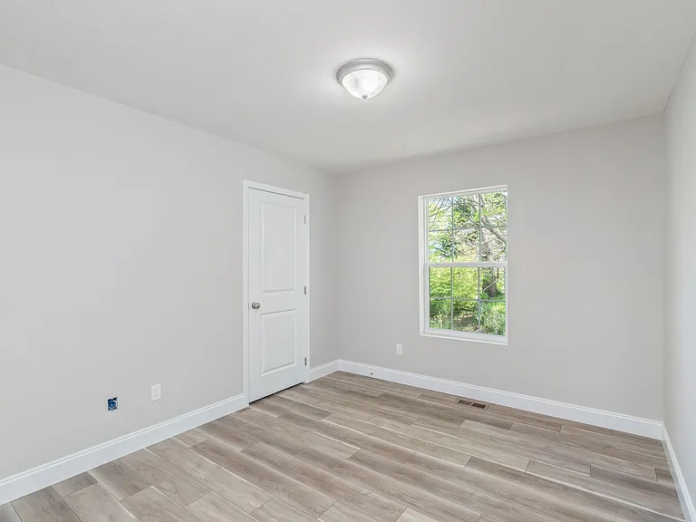 2533 Adair Ave — Photo 10