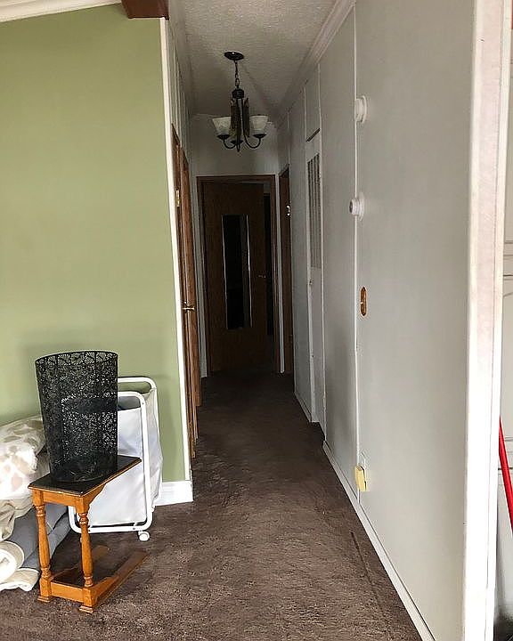 1st image of 225 Lake Dr