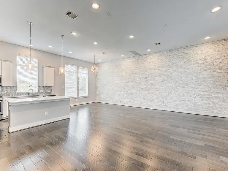 8409 Hempstead Rd #A — Photo 10
