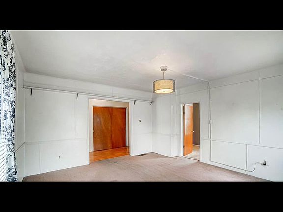 2nd image of 510 New St #1