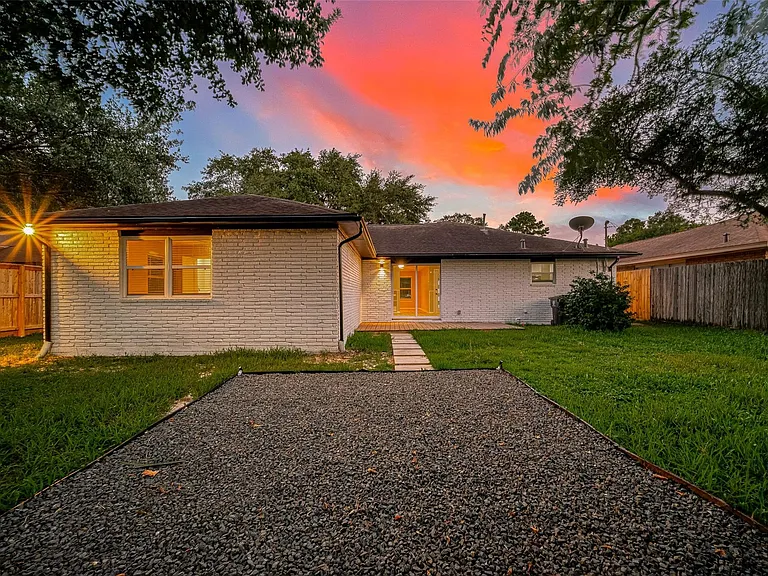 9614 Hammerly Blvd — Photo 43