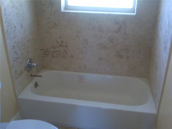 5th image of 15501 NE 15th Ave