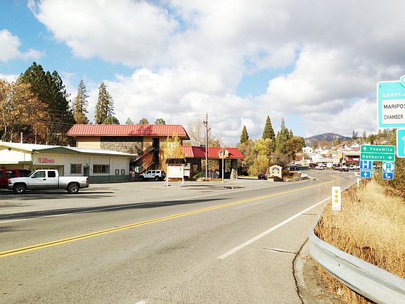 4th image of 4985 Highway 140