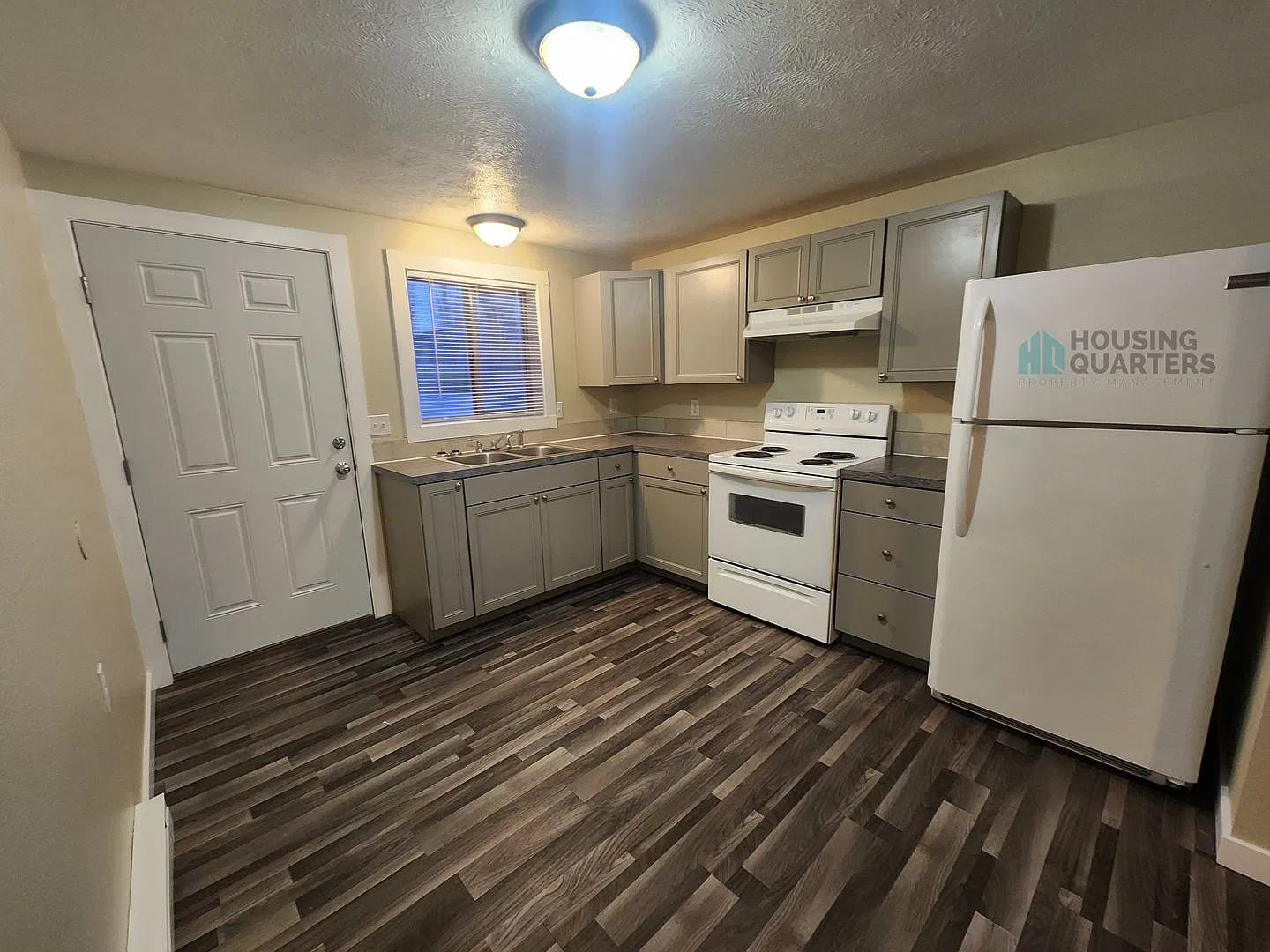 1809 E Carol St — Photo 2