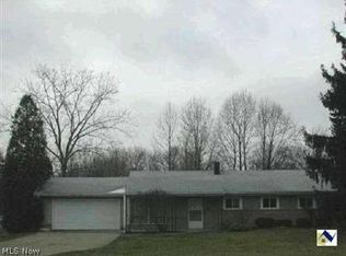 8450 Valley View Rd, Macedonia, OH 44056
