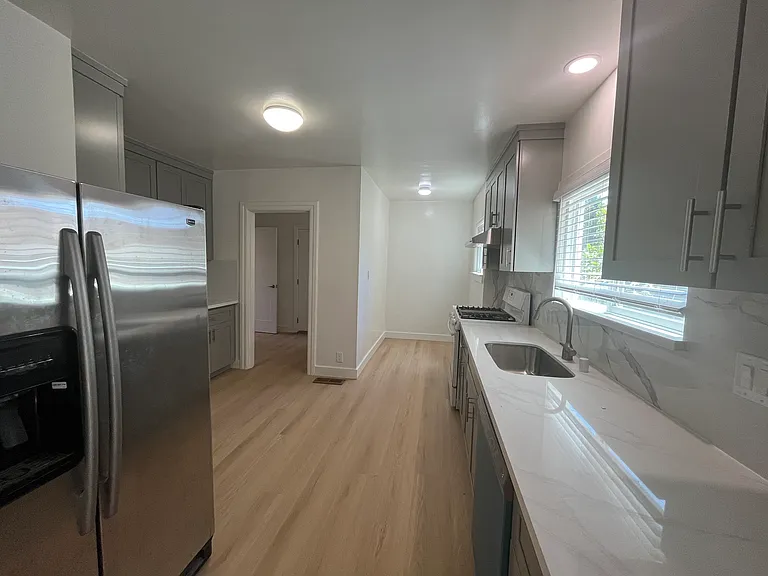 529 Stannage Ave — Photo 4