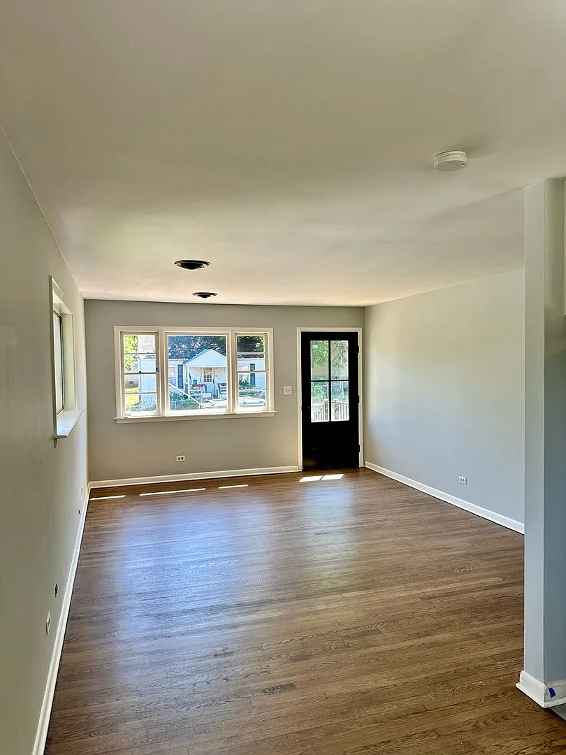 203 Palatine Ave — Photo 1
