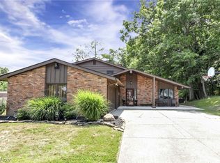 6815 Parkgate Oval, Seven Hills, OH 44131