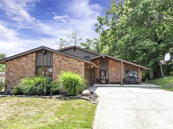6815 Parkgate Oval, Seven Hills, OH 44131