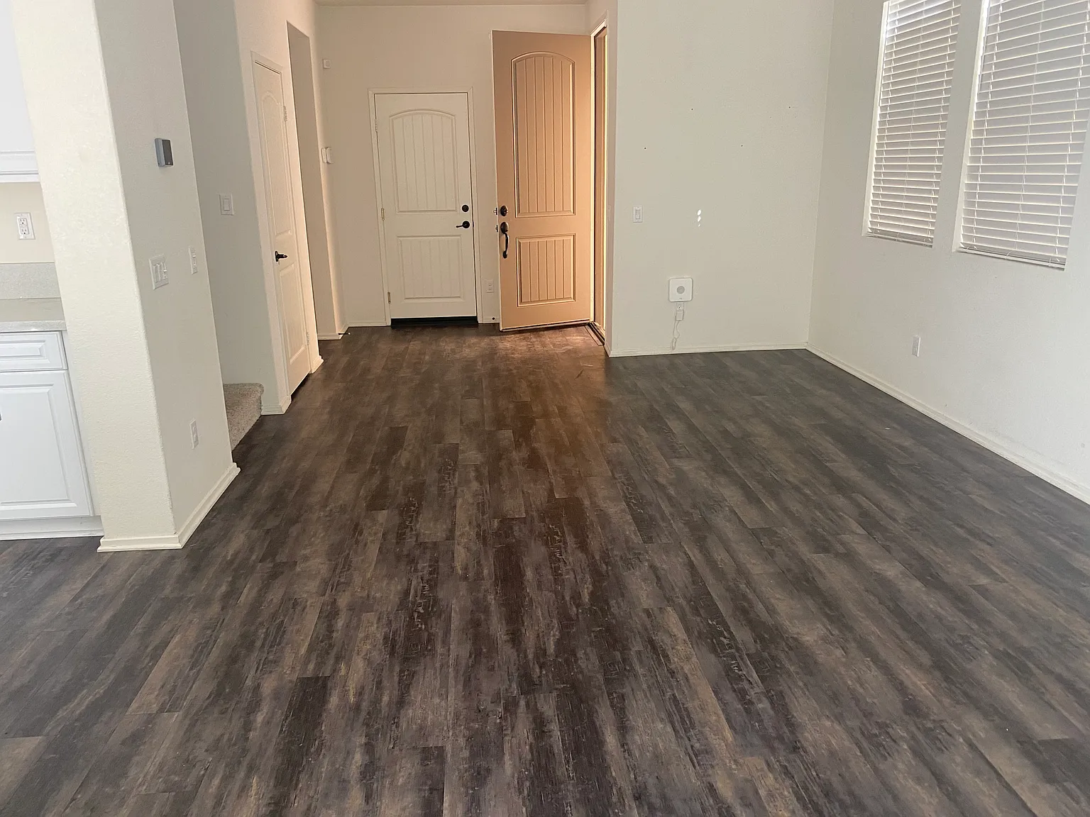 3 bed, 2.5 bath, 1750 sqft, $3,200 — Photo 4