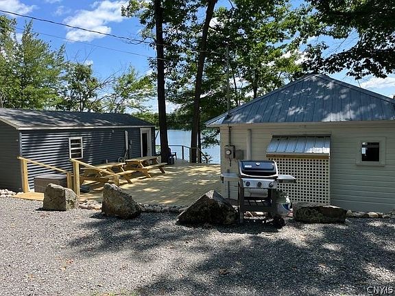 4th image of 39498 Hyde Lake Rd