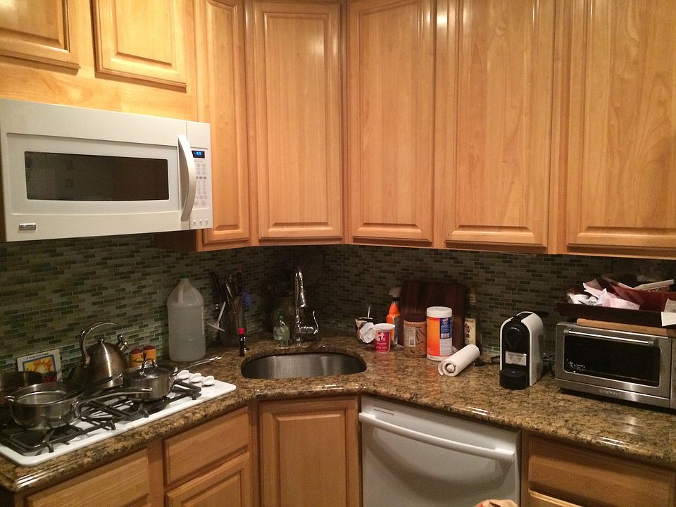 Kitchen; granite countertops