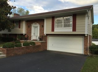 603 Claiborne Rd, La Follette, TN 37766