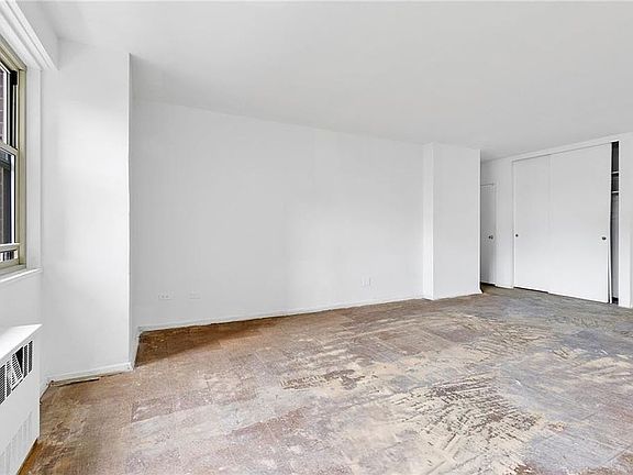 5th image of 2928 W 5th St APT 2C