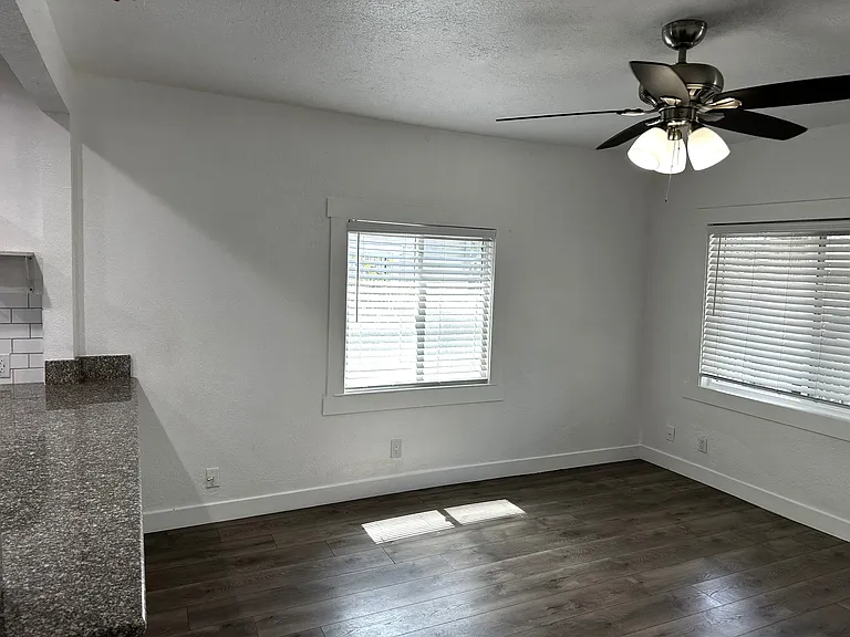 1532 N Calaveras St — Photo 13