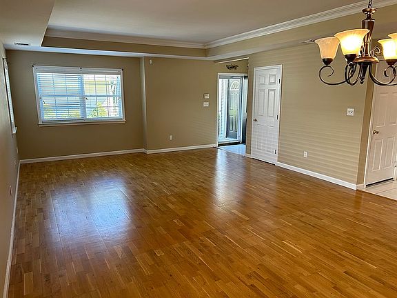 2nd image of 301 Aerie Way
