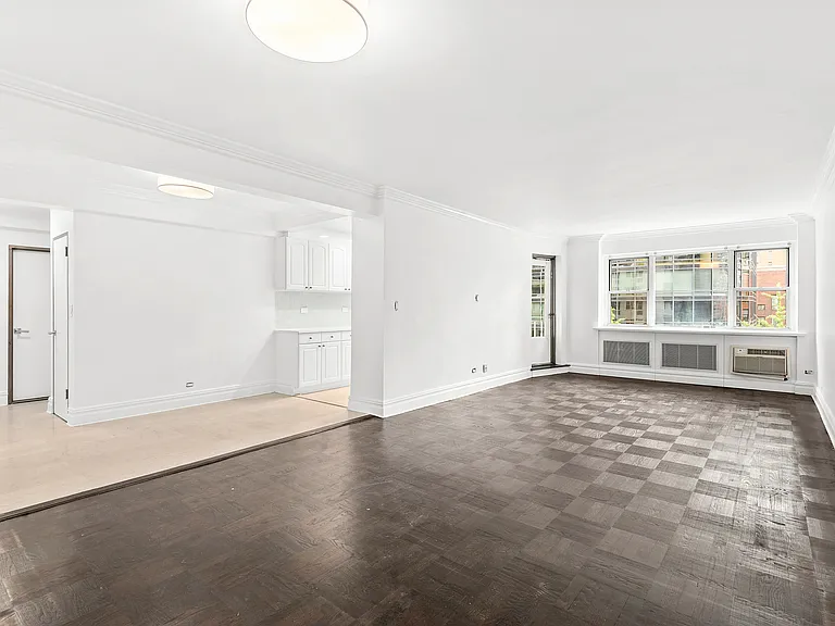 301 E 66th St #6R — Photo 3