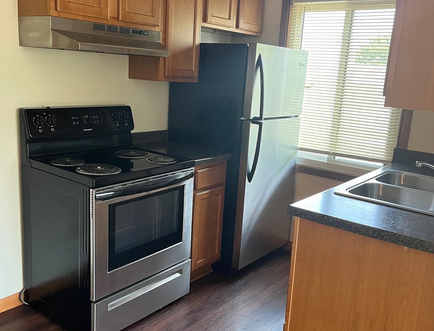 1 bed, 500 sqft, $1,075 — Photo 1