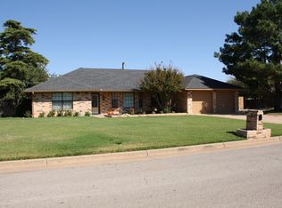 1609 Oxford Dr, Altus, OK 73521