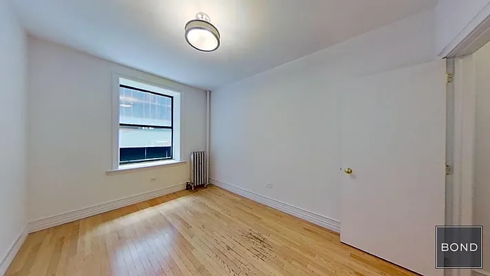 Rented by Bond New York | media 54