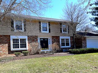 85 Orchard Rd, Wheaton, IL 60189