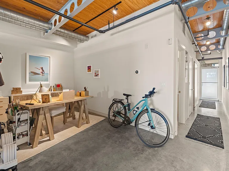 1401 Eva St #402 — Photo 11