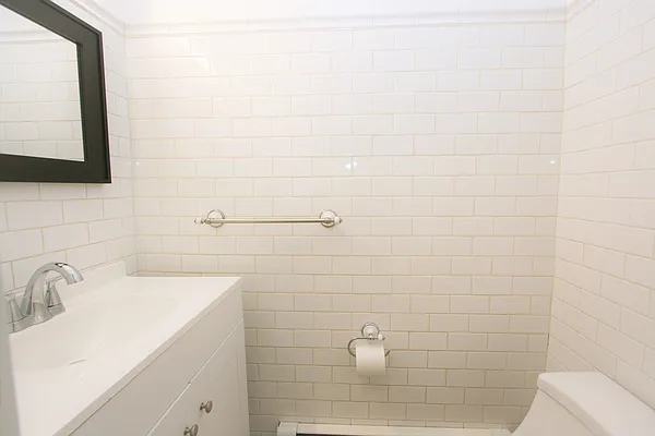 Rented by R New York | media 8