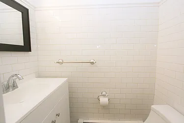 Rented by R New York