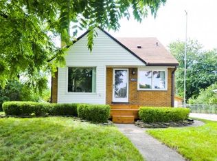 18817 Westmore St, Livonia, MI 48152