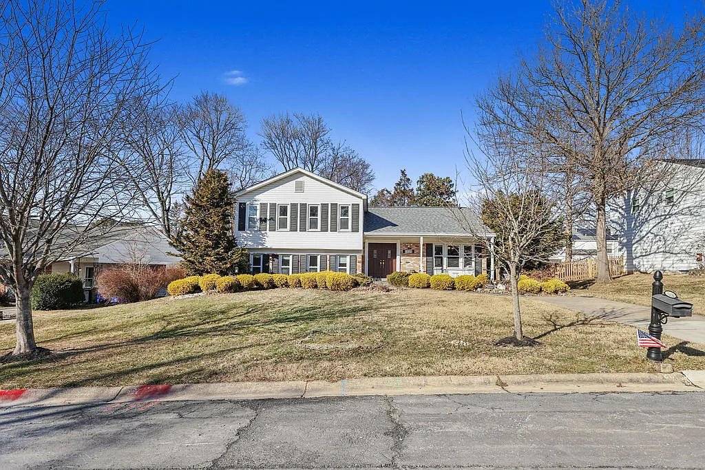4 bed, 2376 sqft, $3,800 — Photo 1